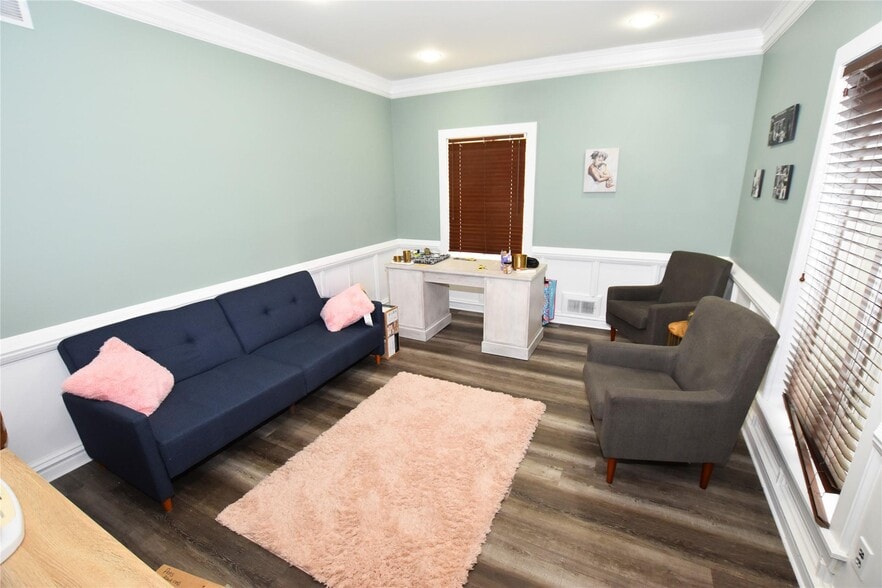 More Photos Of 3438 Lennon Rd, Flint Office For Sale