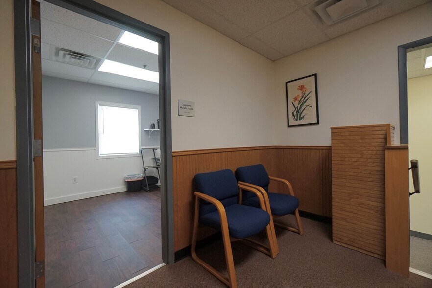 More Photos Of 424 Minnesota Ave S, Saint Peter Office For Lease