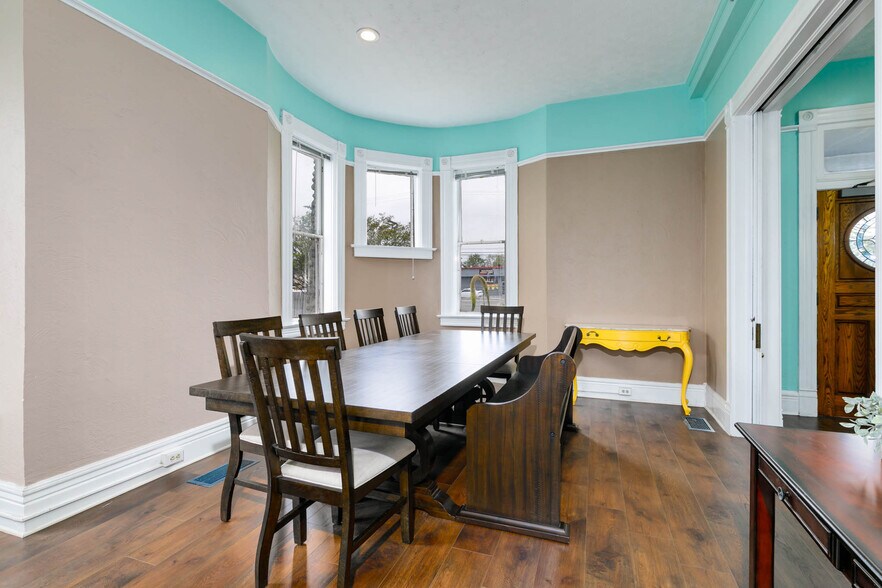 More Photos Of 961 W Holt Blvd, Ontario Medical For Sale