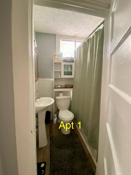 More Photos Of 406 N Loudoun St, Winchester Apartments For Sale