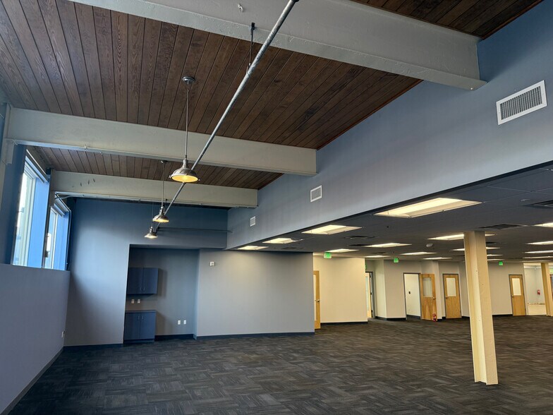 More Photos Of 1900 N Howard St, Baltimore Loft Creative Space For Lease