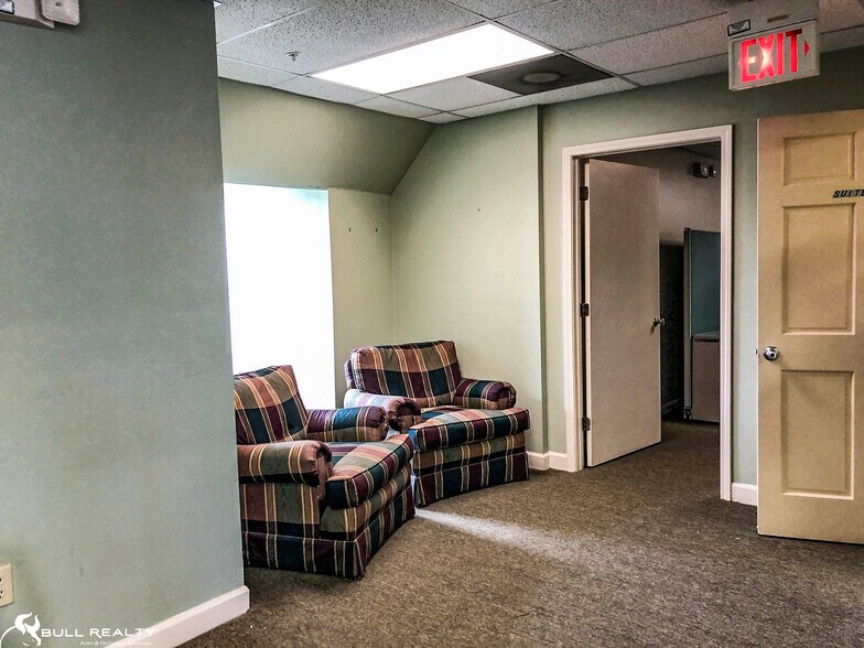 More Photos Of 7961 Hwy 92, Woodstock Medical For Lease