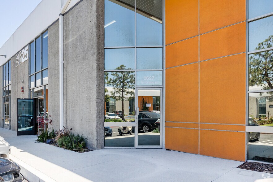 More Photos Of 2609-2615 Manhattan Beach, Redondo Beach Office For Lease