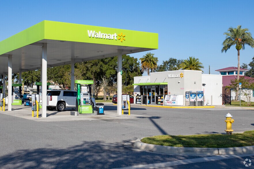 More Photos Of 3400-3430 E Lake Rd, Palm Harbor Unknown For Lease