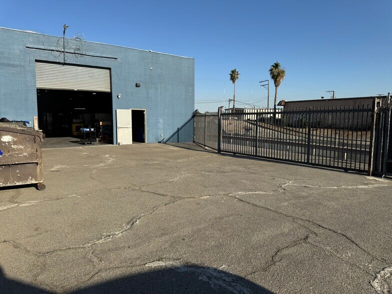 More Photos Of 280 S I St, San Bernardino Warehouse For Sale