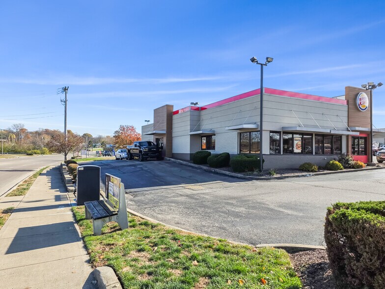 More Photos Of 1244 E Central Ave, Miamisburg Fast Food For Sale