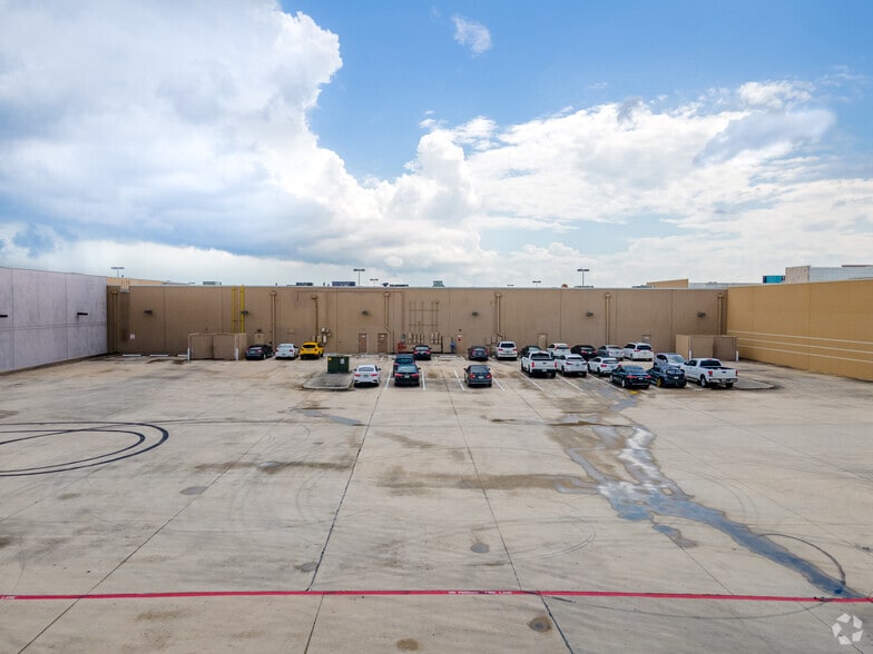 More Photos Of 161 Creekside Way, New Braunfels Unknown For Lease