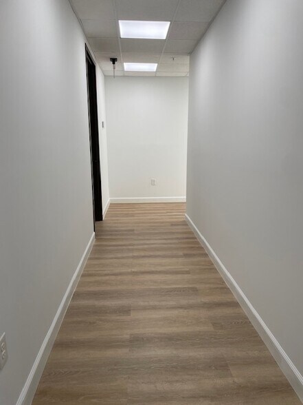 More Photos Of 4900 S University Dr, Davie Unknown For Lease