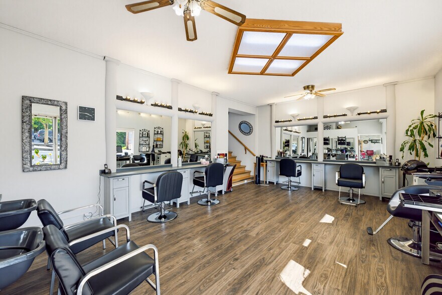 More Photos Of 5019 48 Av, Delta Storefront Retail Office For Sale