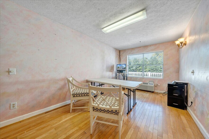 More Photos Of 812 E Main St, Bedford Lodge Meeting Hall For Sale