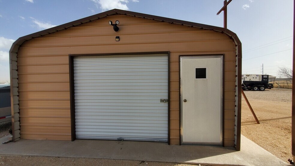 More Photos Of 16139 W 39th St, Odessa Warehouse For Lease