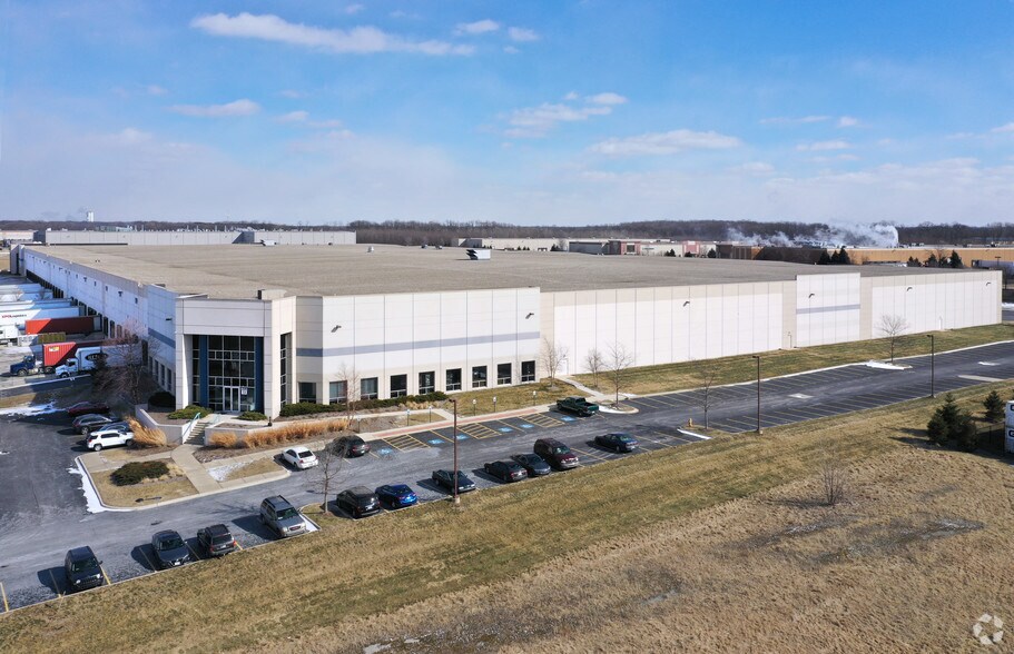 More Photos Of 6515 Ameriplex Dr, Portage Warehouse For Lease