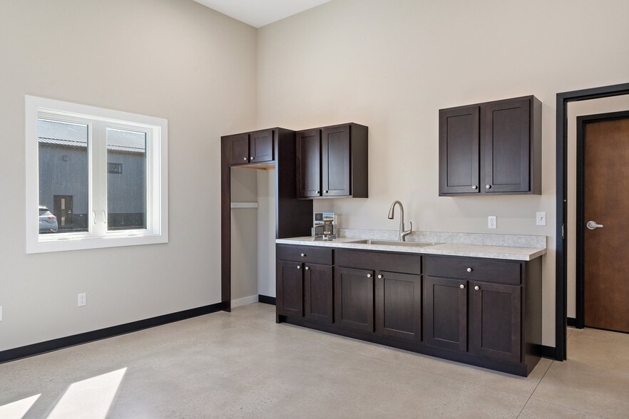 More Photos Of 280 Cr-325 E, Valparaiso Warehouse For Sale