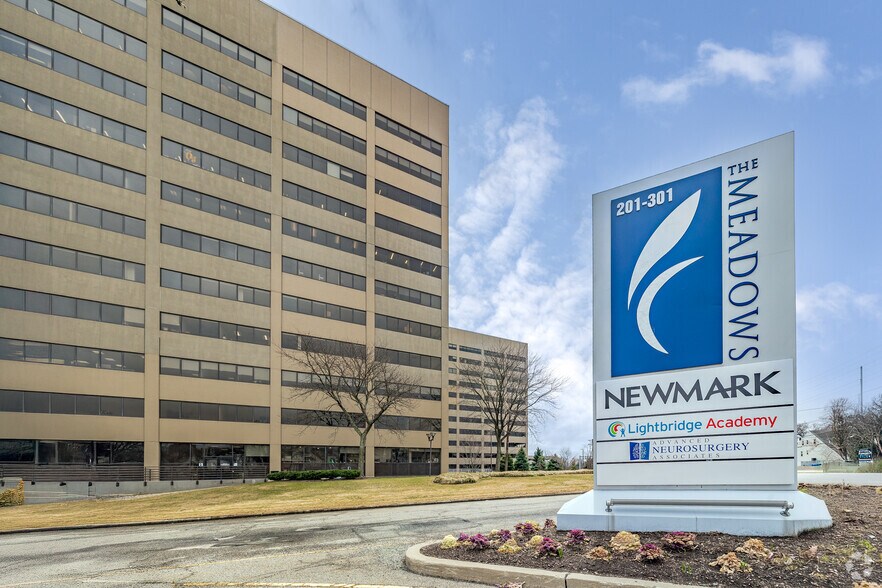 More Photos Of 201 State Route 17 N, Rutherford Office For Lease