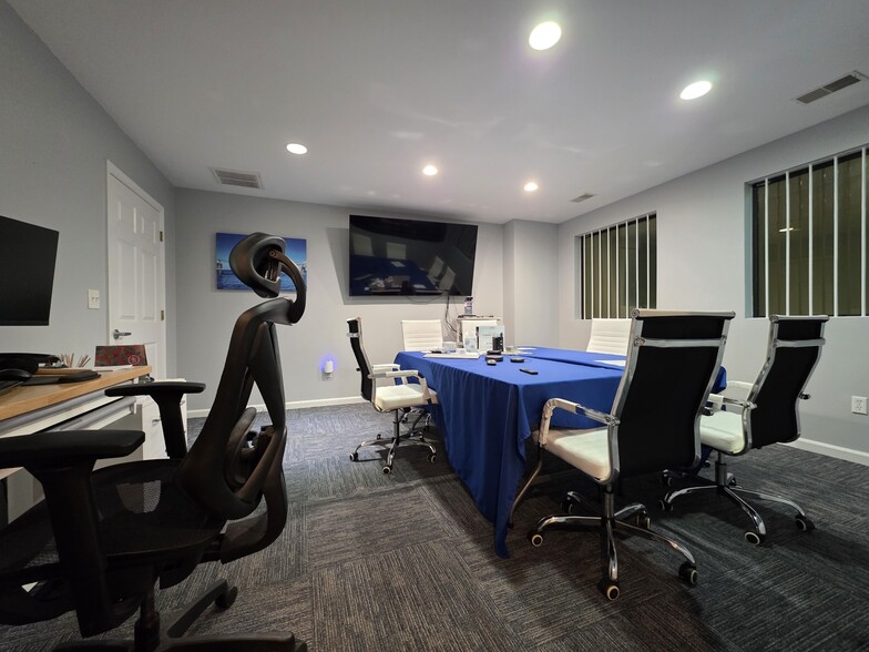 More Photos Of 16 Finch St, Hilton Head Warehouse For Sale