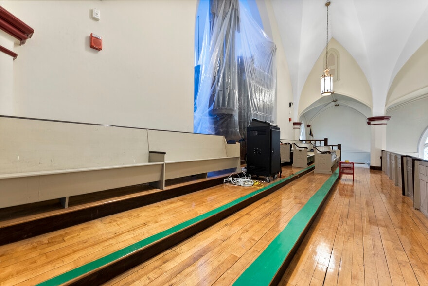 More Photos Of 180 Merrimack St, Lowell Religious Facility For Sale