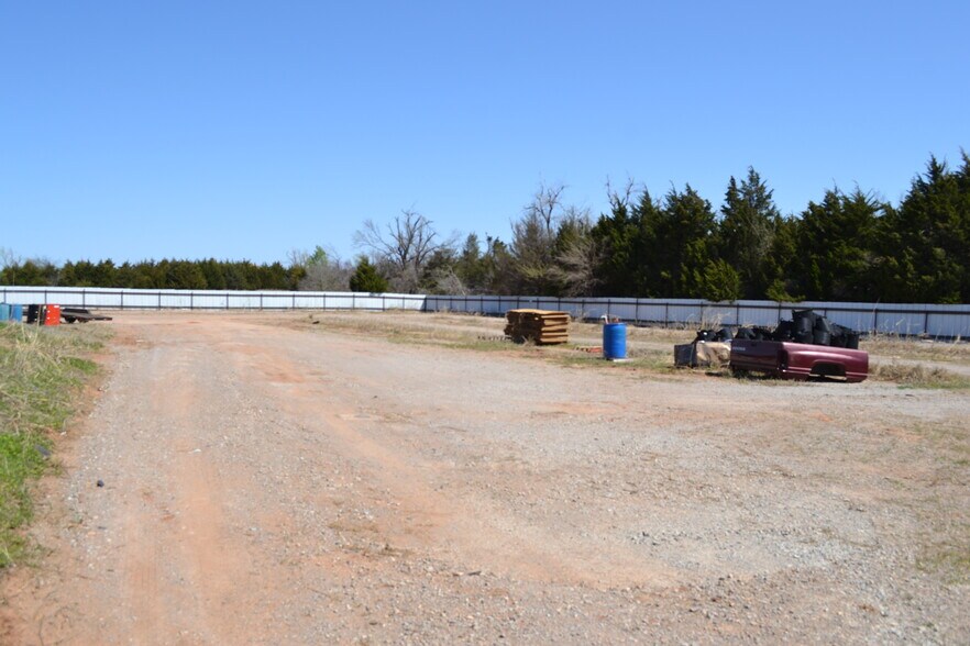 More Photos Of 3035 NE 23rd St, Oklahoma City Industrial For Sale