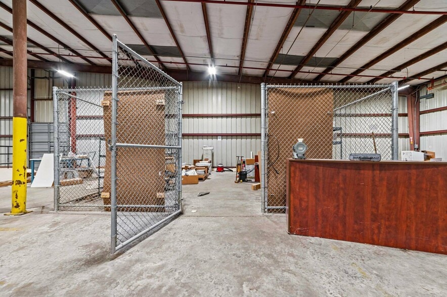 More Photos Of 2107 Black Creek Rd SE, Wilson Warehouse For Lease