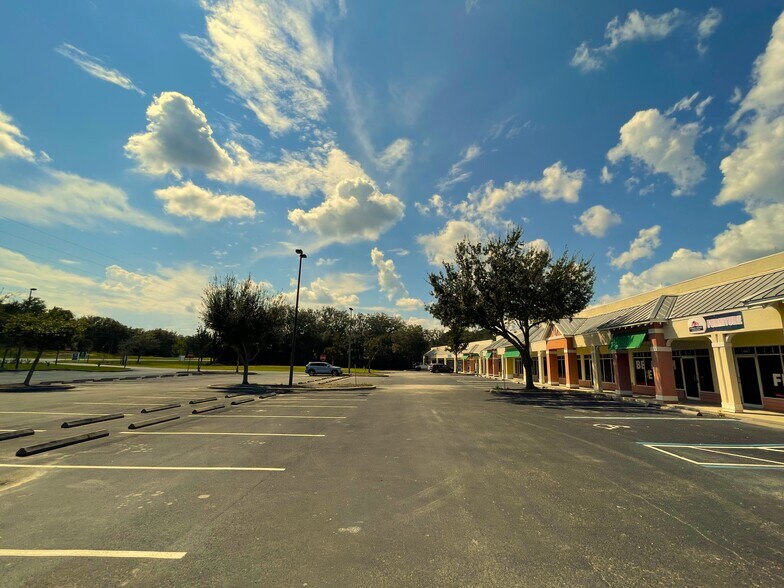 More Photos Of 20180 N US Highway 27, Clermont Unknown For Lease