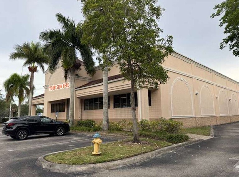 More Photos Of 4650 W Hillsboro Blvd, Coconut Creek Drugstore For Lease
