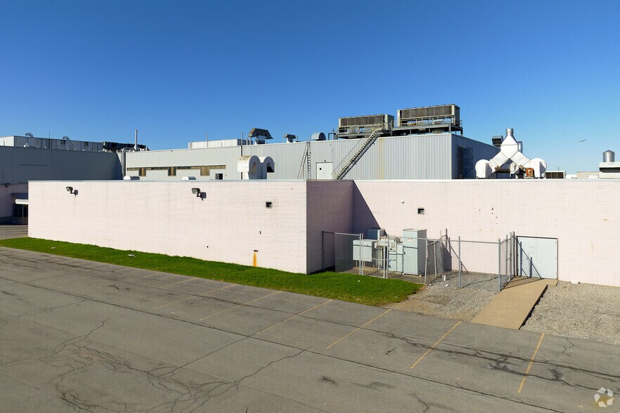 More Photos Of 765 Jefferson Rd, Rochester Medical For Lease