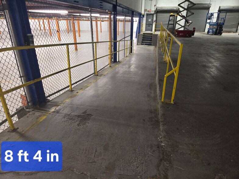 More Photos Of 600 Executive Blvd, Elmsford Manufacturing For Lease