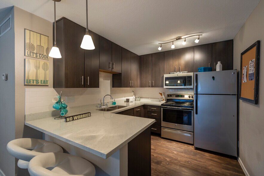 More Photos Of 3902 College Main, Bryan Apartments For Sale