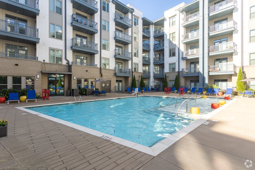 More Photos Of 145 New Bern St, Charlotte Apartments For Lease