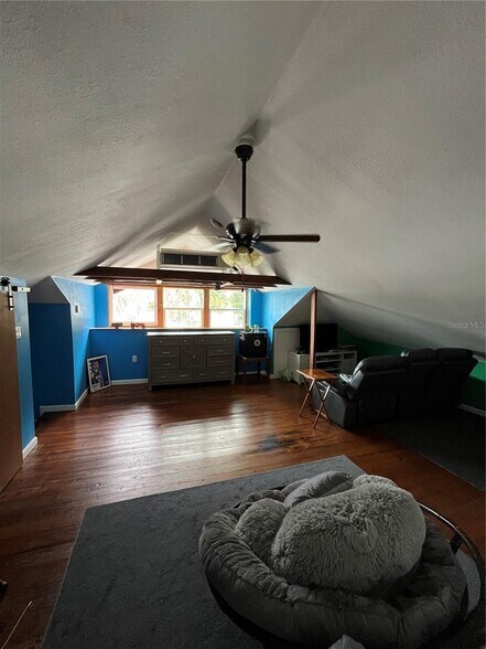 More Photos Of 1200 W Lake Otis Dr Se, Winter Haven Specialty For Sale