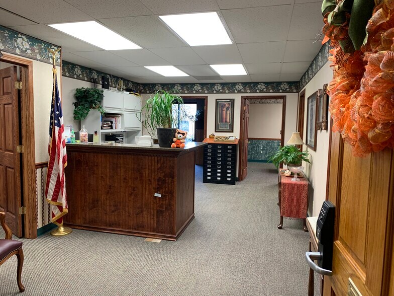 More Photos Of 8780 Purdue Rd, Indianapolis Medical For Lease