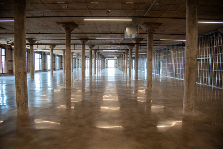 More Photos Of 1377 The Queensway, Toronto Light Distribution For Lease