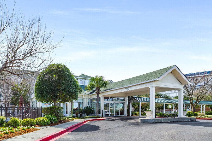 More Photos Of 4535 Williams Blvd, Kenner Hotel For Sale