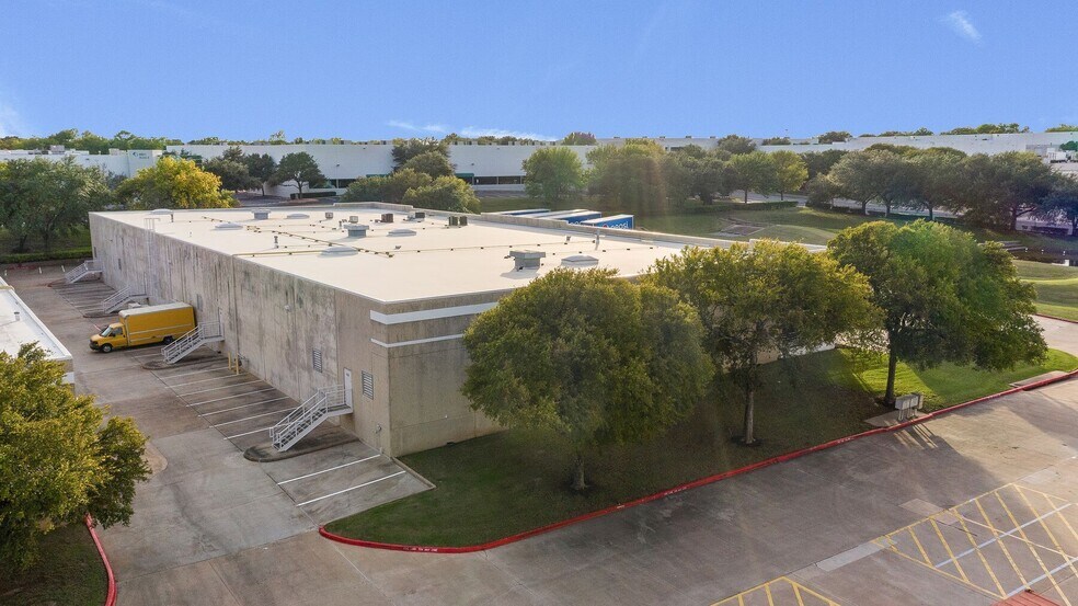 More Photos Of 8606-9101 Wall St, Austin Unknown For Lease