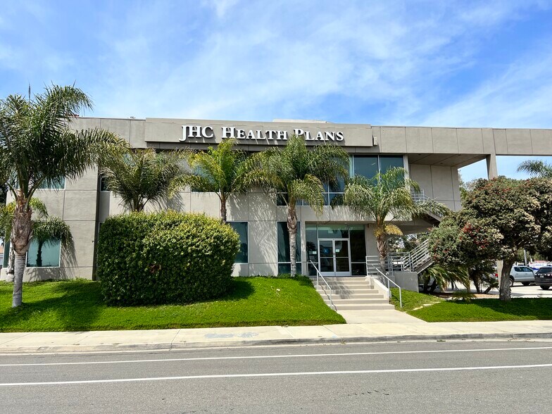 Primary Photo Of 5700 Moon Dr, Ventura Office For Sale