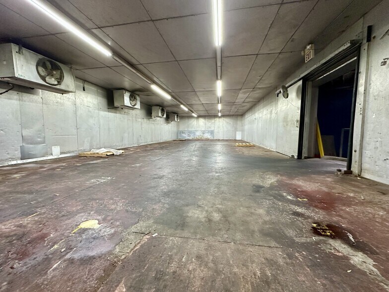 More Photos Of 181 Saluda St, Chester Warehouse For Lease