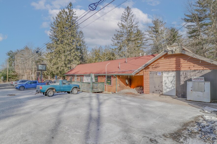 More Photos Of 9933 Bear Creek Blvd, Bear Creek Township Restaurant For Sale