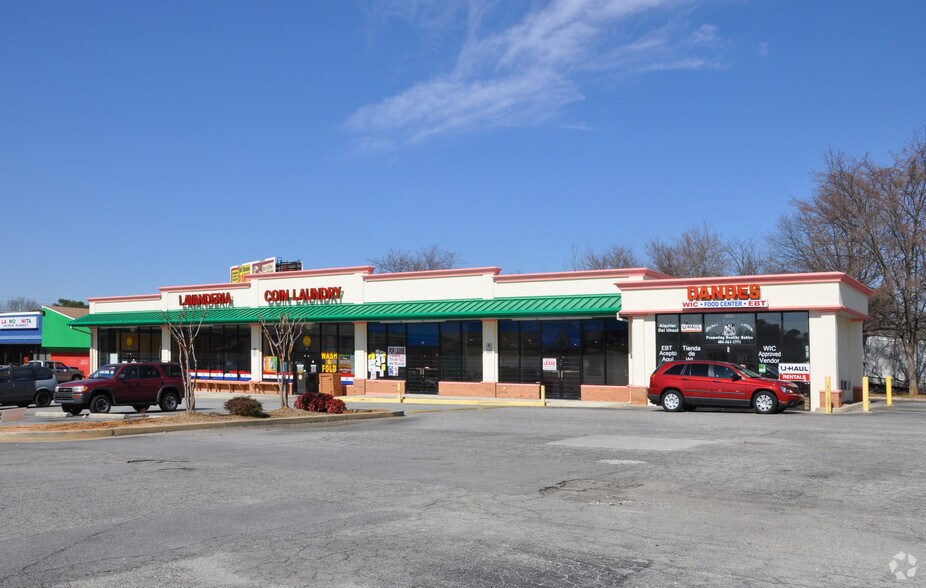 More Photos Of 4140 Jonesboro Rd, Forest Park Unknown For Lease