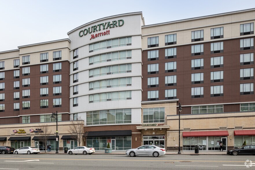 More Photos Of 858 Broad St, Newark Hotel For Lease