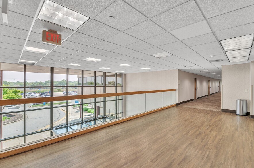 More Photos Of 17850 S Kedzie Ave, Hazel Crest Hospital For Lease