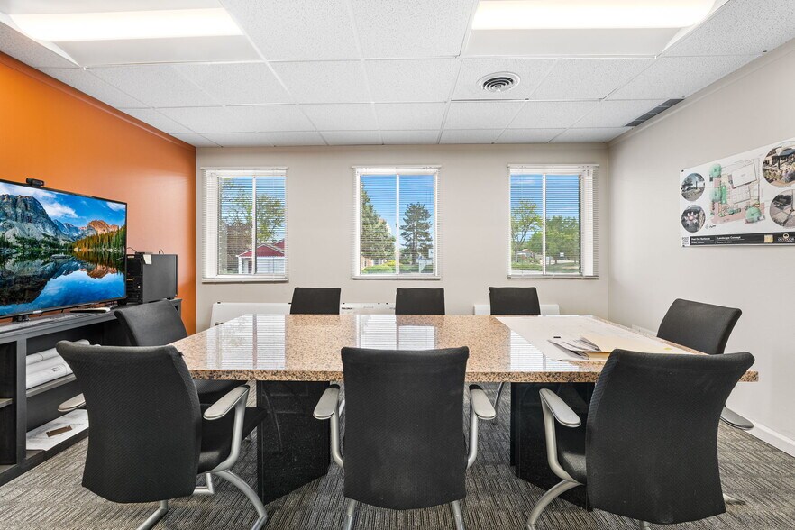 More Photos Of 709 W Littleton Blvd, Littleton Office For Sale