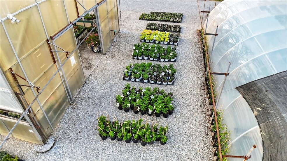 More Photos Of 1356 Coopers Cove Rd, Hardy Specialty For Sale