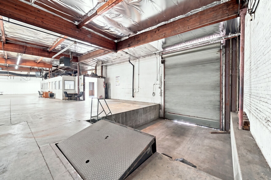 More Photos Of 777 Stanford Ave, Los Angeles Warehouse For Lease