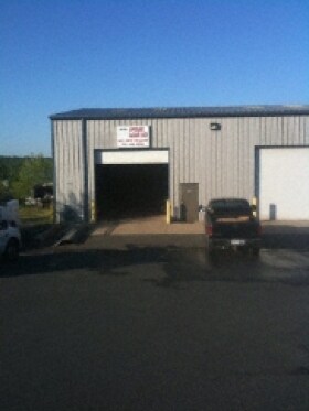 More Photos Of 32 Perchwood Dr, Fredericksburg Warehouse For Lease