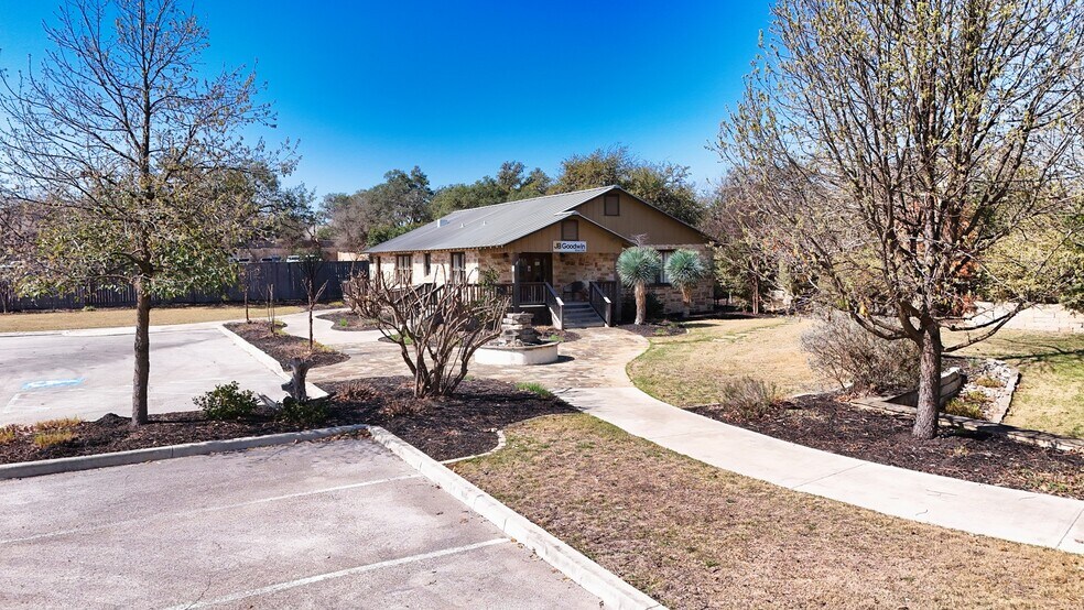 More Photos Of 32255 IH-10 W, Boerne Loft Creative Space For Lease