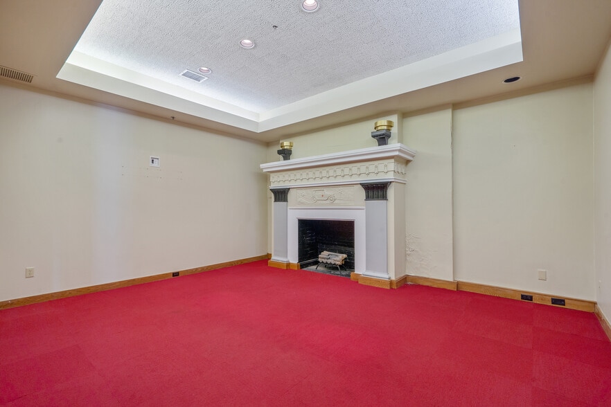 More Photos Of 344 W Genesee St, Syracuse Loft Creative Space For Lease