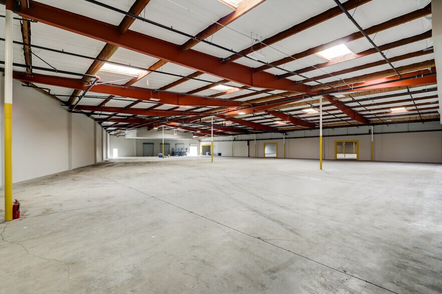 More Photos Of 4519 Everett Ave, Vernon Manufacturing For Lease
