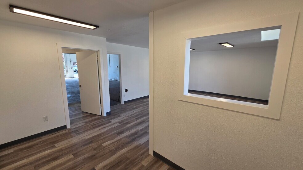 More Photos Of 38 Commerce Pl, Vacaville Light Manufacturing For Lease