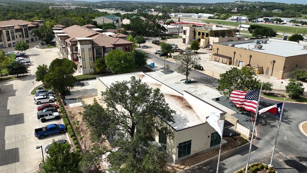 More Photos Of 7927 Calle Rialto, San Antonio Storefront Retail Office For Lease