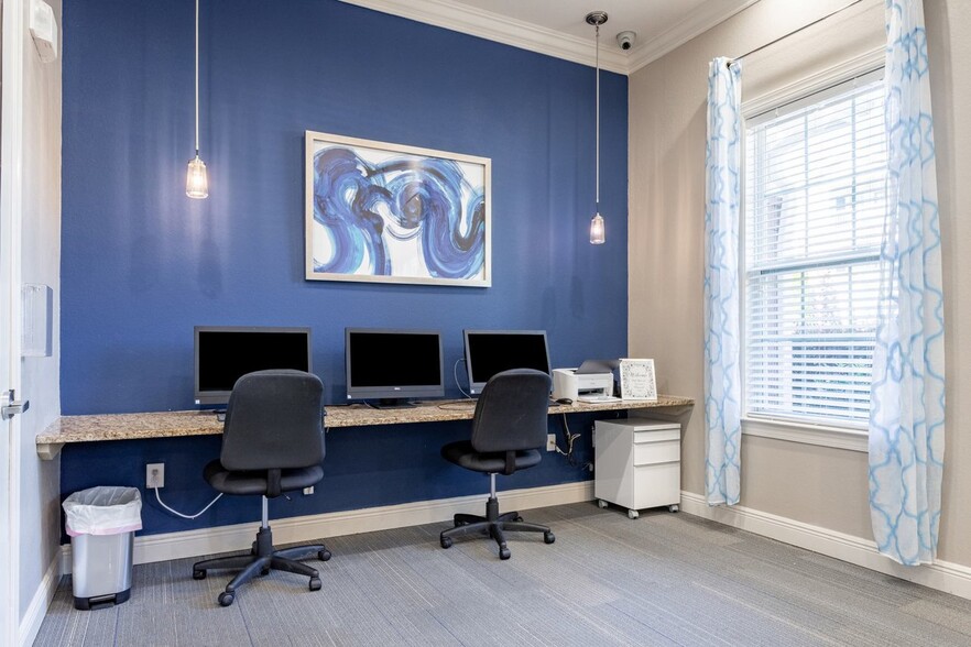 More Photos Of 1000 Ballena Cir, Cary Apartments For Lease