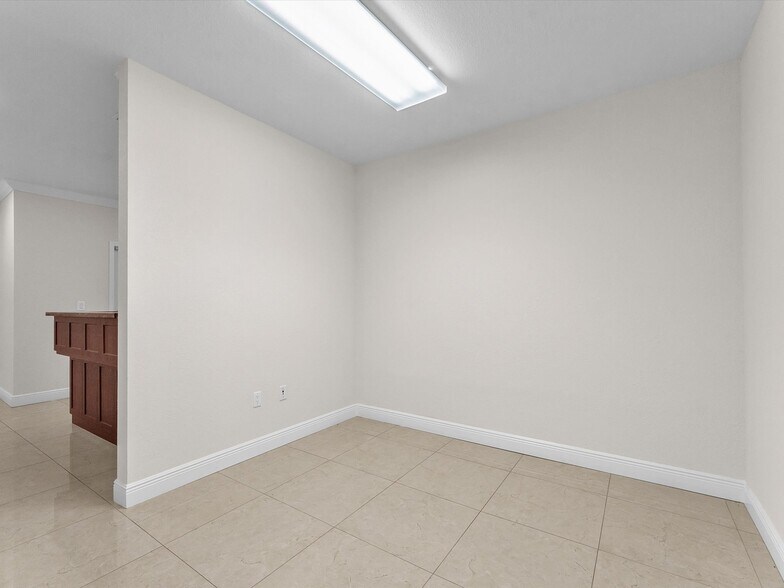 More Photos Of 2470 NW 102nd Pl, Doral Storefront Retail Office For Sale